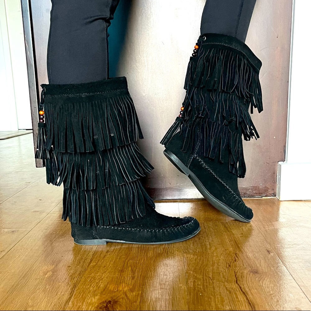 Steve Madden fringe boots size 6